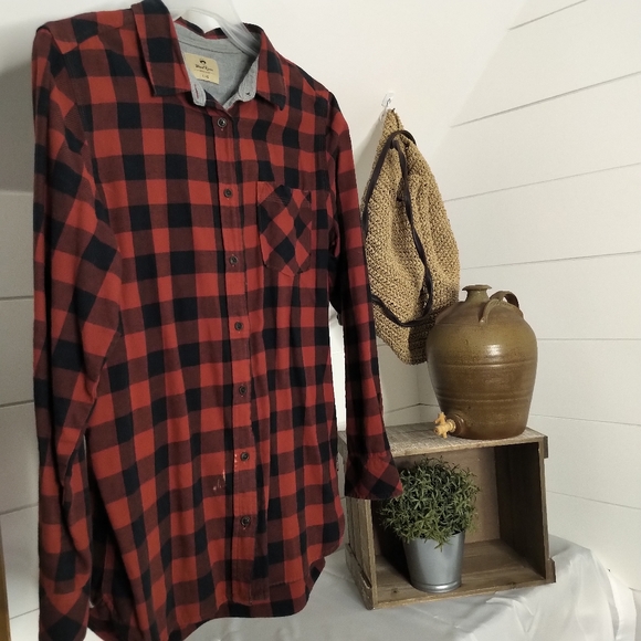 Wind River Buffalo Plaid Flannel Button Down Size Large - Picture 4 of 9